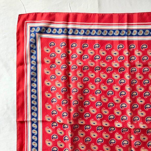 Vintage Italian Paisley Scarf Handkerchief Polyester Made Italy Red White Blue - Picture 4 of 11